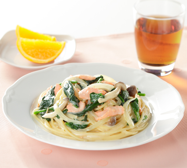 鮭とほうれん草のクリームスパゲッティー